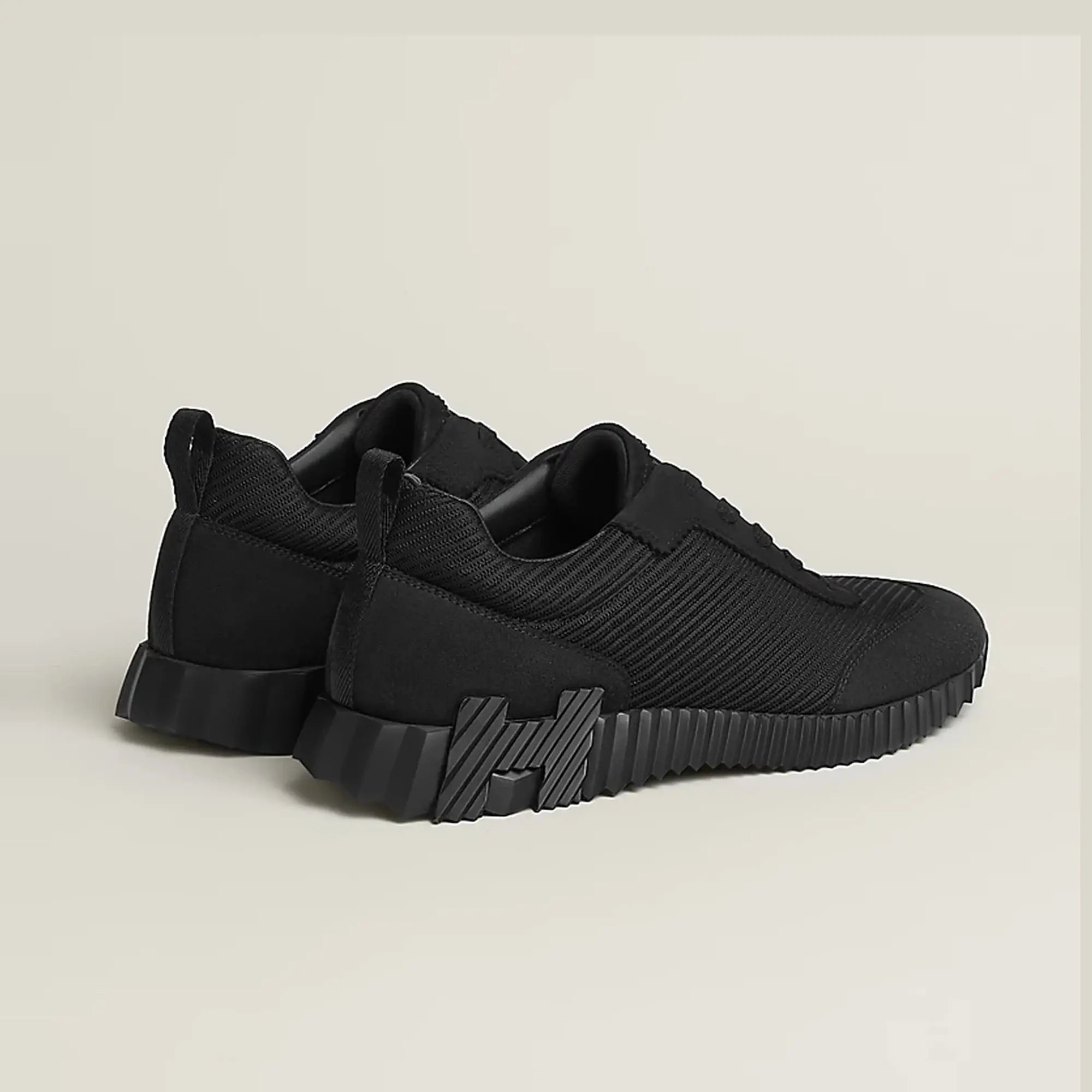 HERMES BOUNCING – Noir Total