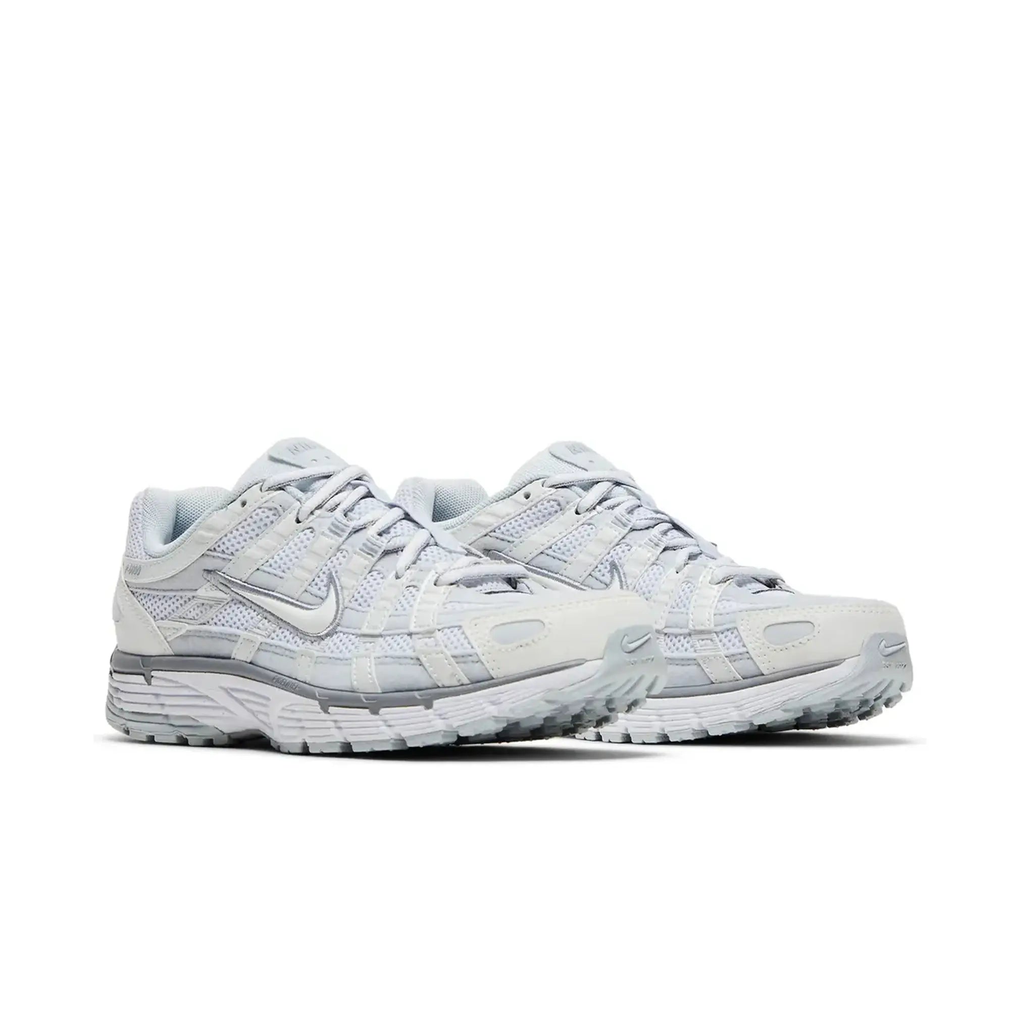 NIKE P-6000 – Blanc Crème