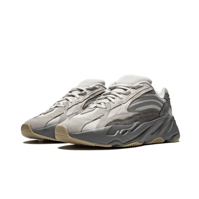 YEEZY 700 V2 – Gris Foncé